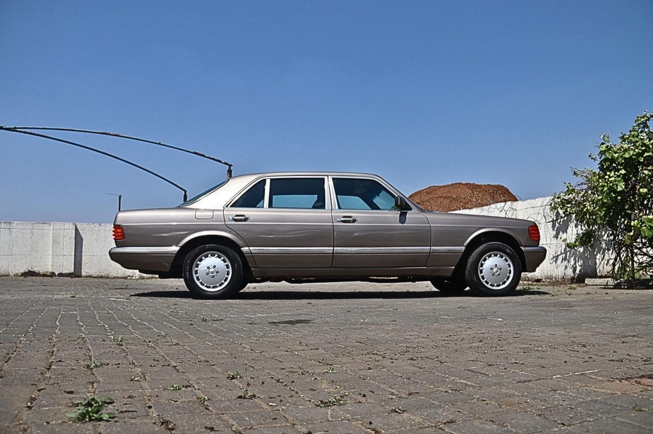 1988 Mercedes-Benz 380SEL W126